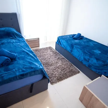Bay 3 Bedroom 