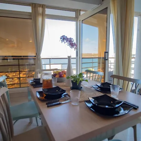 アパート Bay 3 Bedroom 