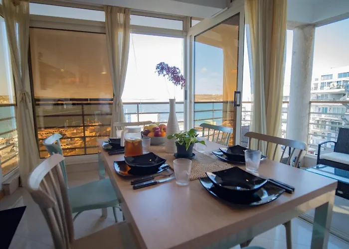 アパート Bay 3 Bedroom 