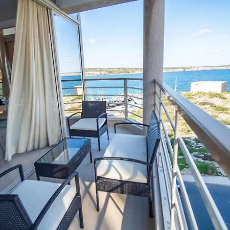 Bay 3 Bedroom 
