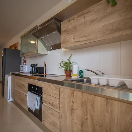 Daire Bay 3 Bedroom 