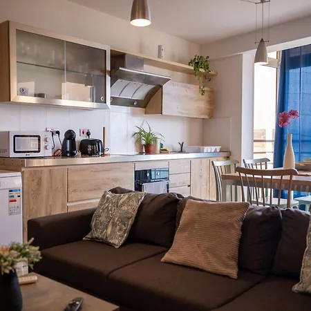 Daire Bay 3 Bedroom 
