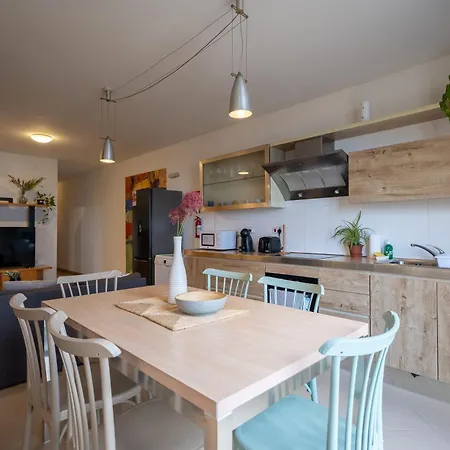 Bay 3 Bedroom 