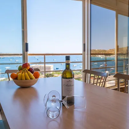 Daire Bay 3 Bedroom 
