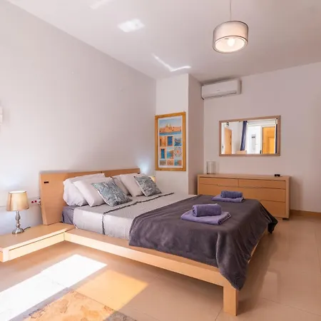 Daire Bay 3 Bedroom 